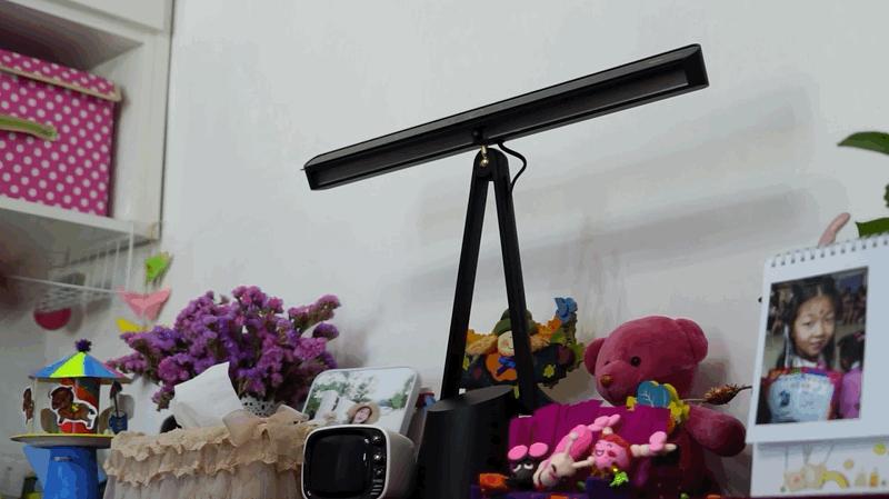 练习钢琴光线不足会伤眼,实测“明基专业钢琴灯”