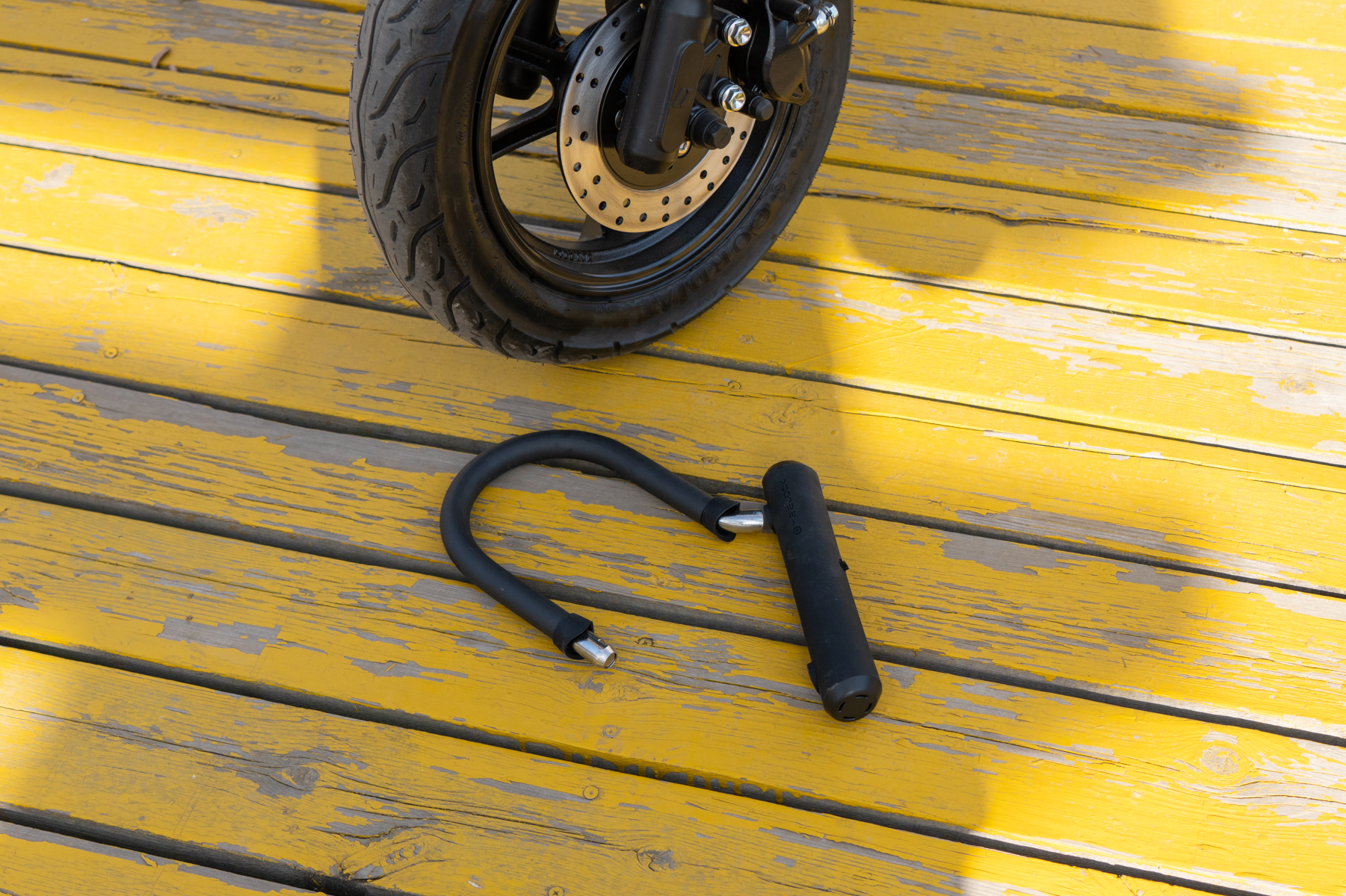 没有锁的电动车怎样防偷,电瓶车锁住就不怕偷