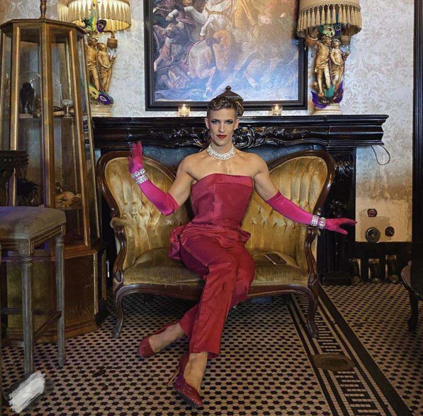 是辣眼还是个性？女性内衣品牌请肌肉男当模特，网友直呼：毁三观