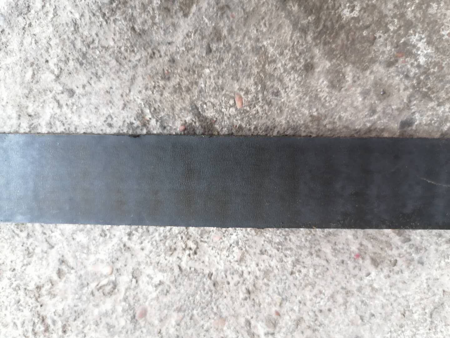 凸轮轴瓦盖不上油,凸轮轴瓦盖上紧转不动