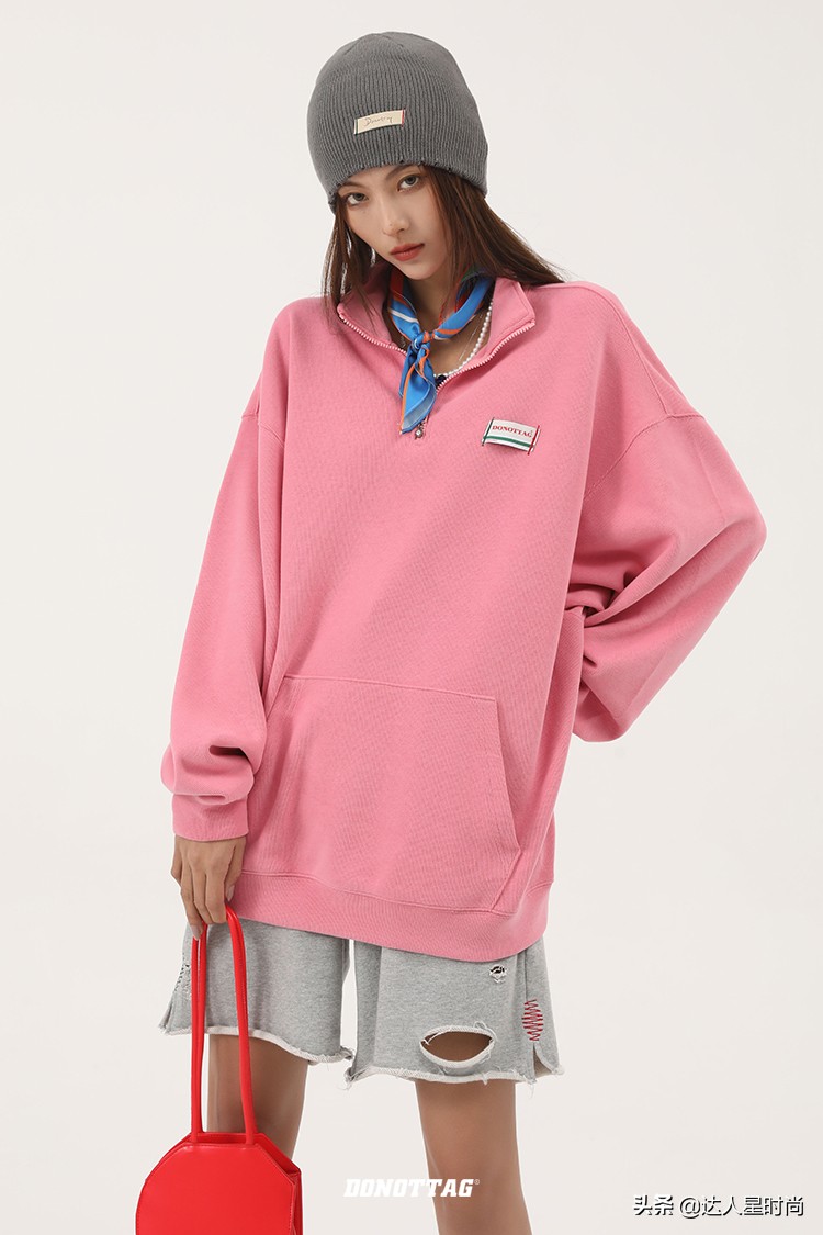 别再穿卫衣了今春这么穿才时髦,杨幂赵露思同款袄