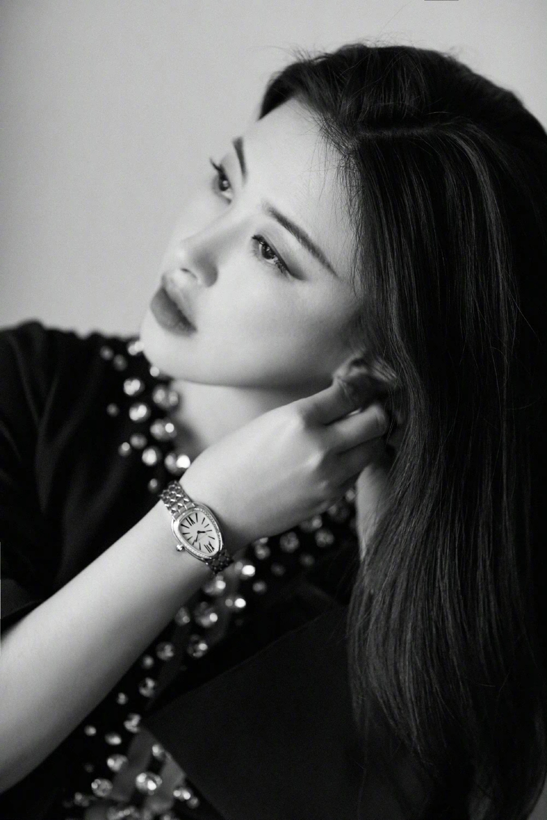 两个梨涡和一个梨涡,两个梨涡和一个酒窝