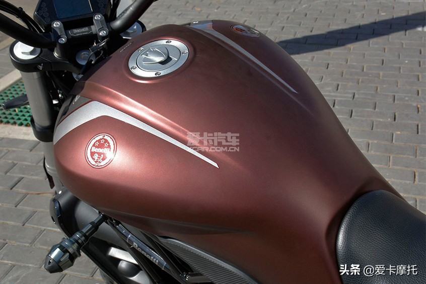 2023年贝纳利502新款图片,贝纳利502c改杜卡迪大魔鬼排气