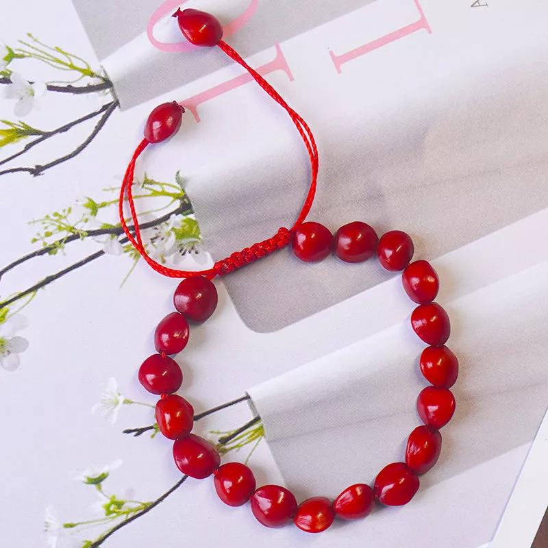 为什么红色能辟邪本命年穿红色,本命年不能穿红可以戴什么首饰