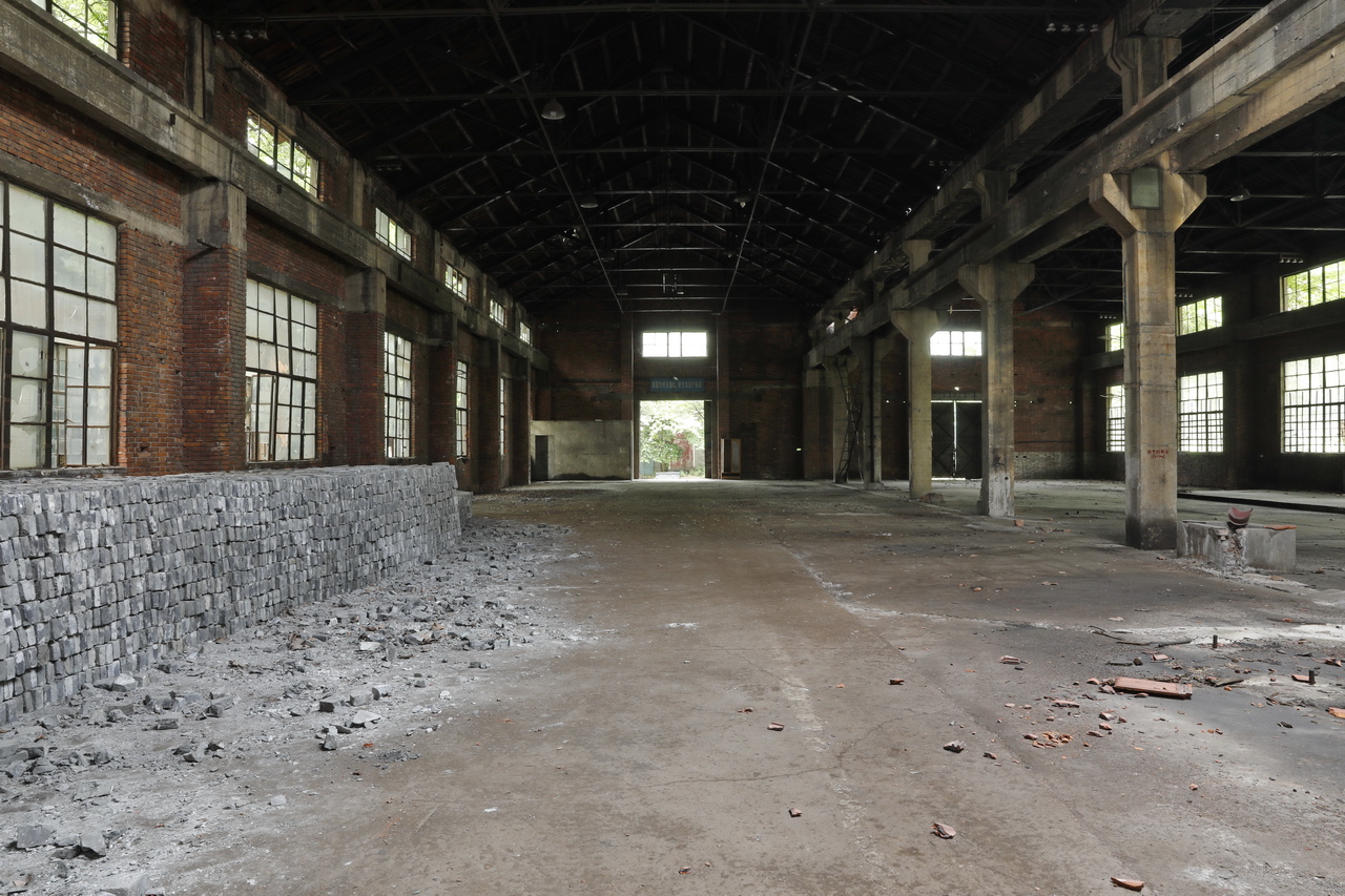 武汉轻型汽车制造厂,武汉特种车制造厂