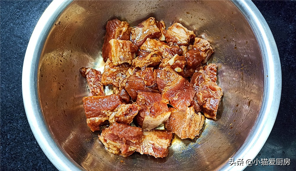 排骨怎么红烧比较软烂入味,红烧排骨怎么做软烂好吃