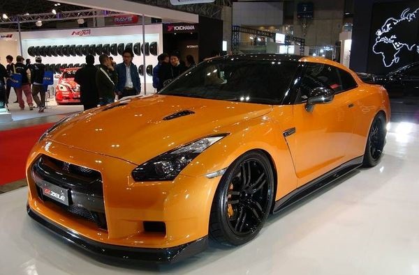 到4s店买车新手须知 (汽贸店买车常识)