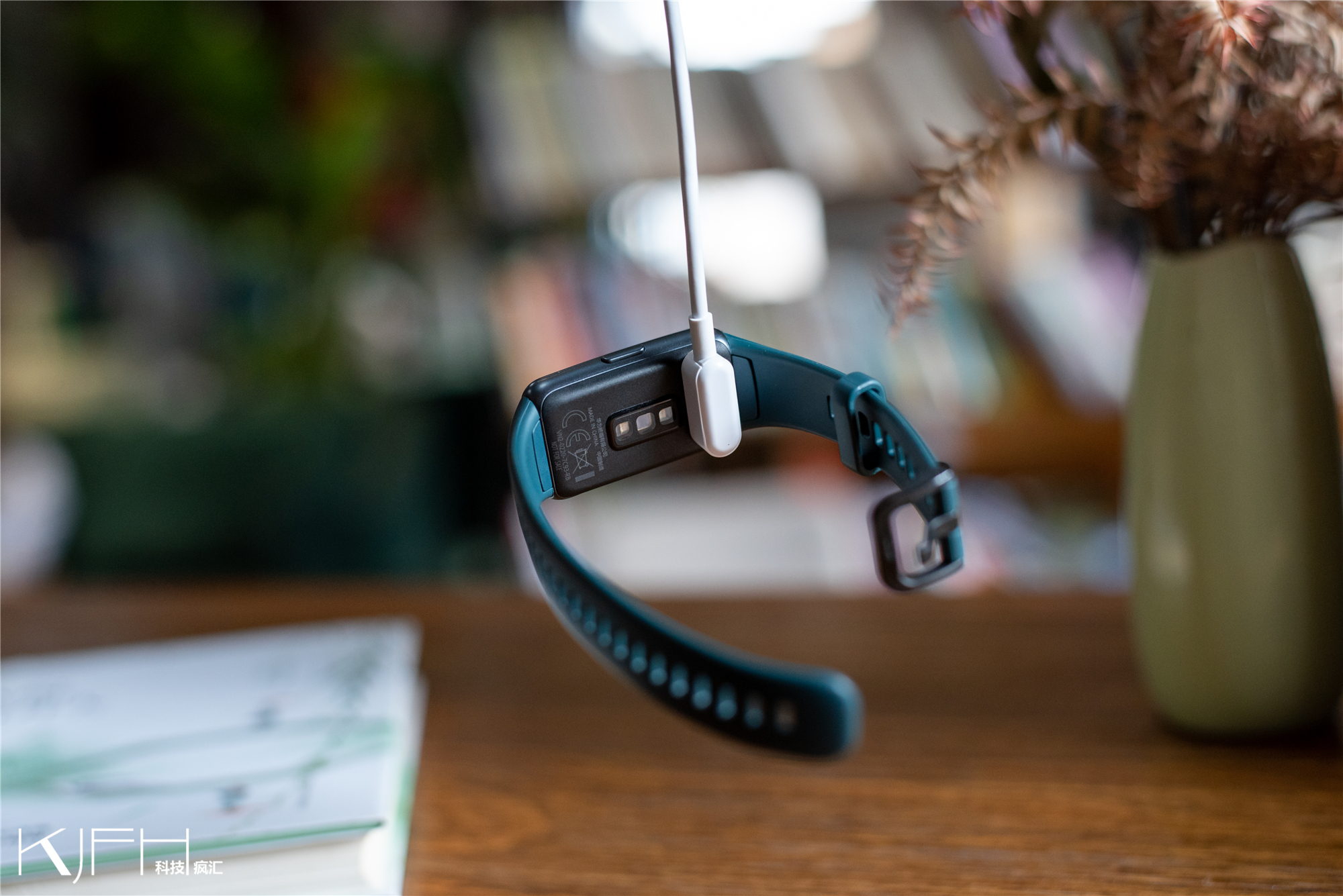 华为手环4pro和华为手环6哪个好,华为手环6标准功能版