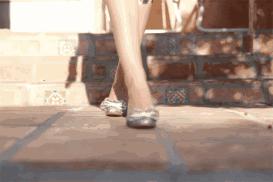 这四种鞋最伤脚,最伤脚的4双鞋不要再穿