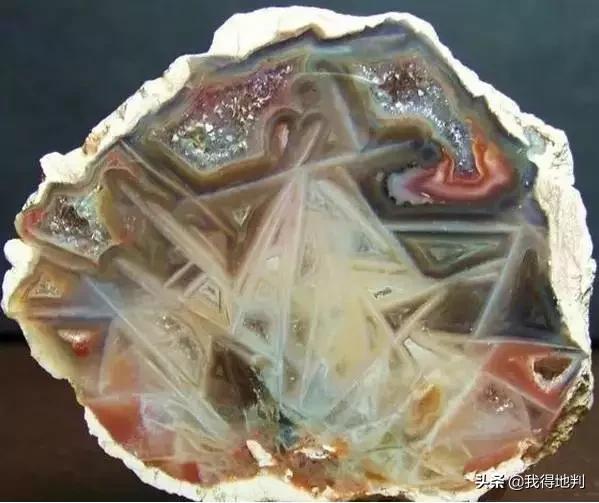 万年石头里的罕见画,万年奇石石头画