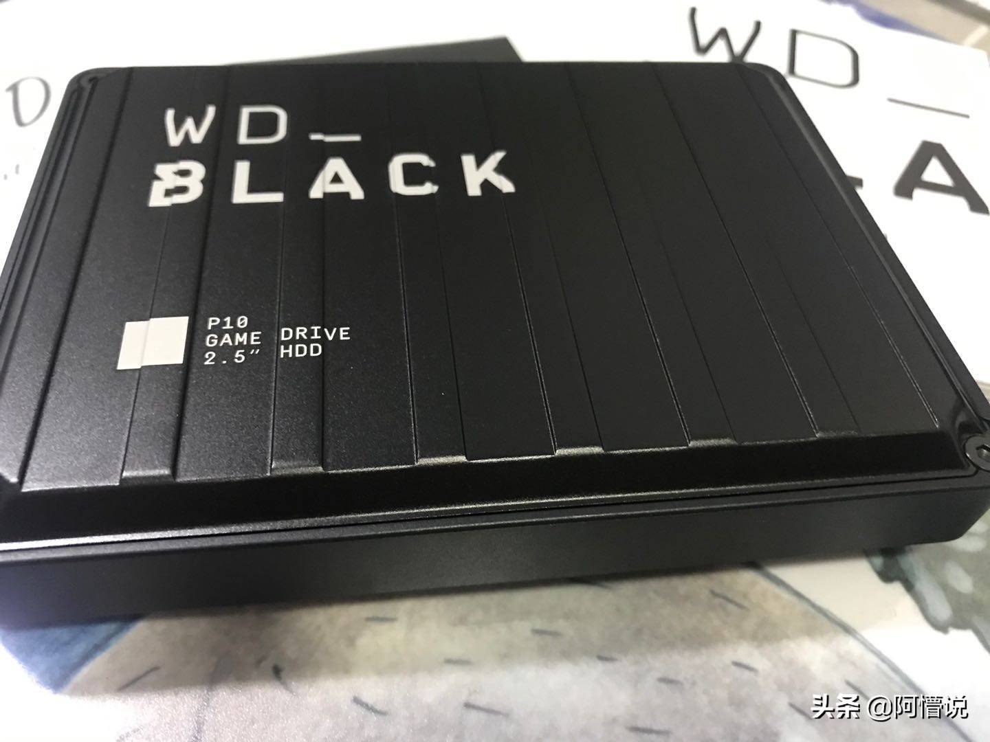游戏发烧友必备神器，WD_BLACKP10堪称移动的游戏宝库