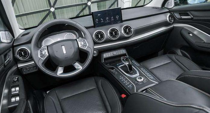 沃尔沃轿车和suv哪个安全,被评为最安全的车