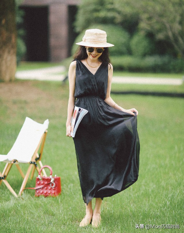 今夏火了一种帽子叫“烟筒帽”,时髦百搭显脸小,戴对整容级好看