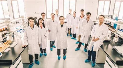 忘掉明星吧!这5位中囯年轻人,正在让世界颤抖!