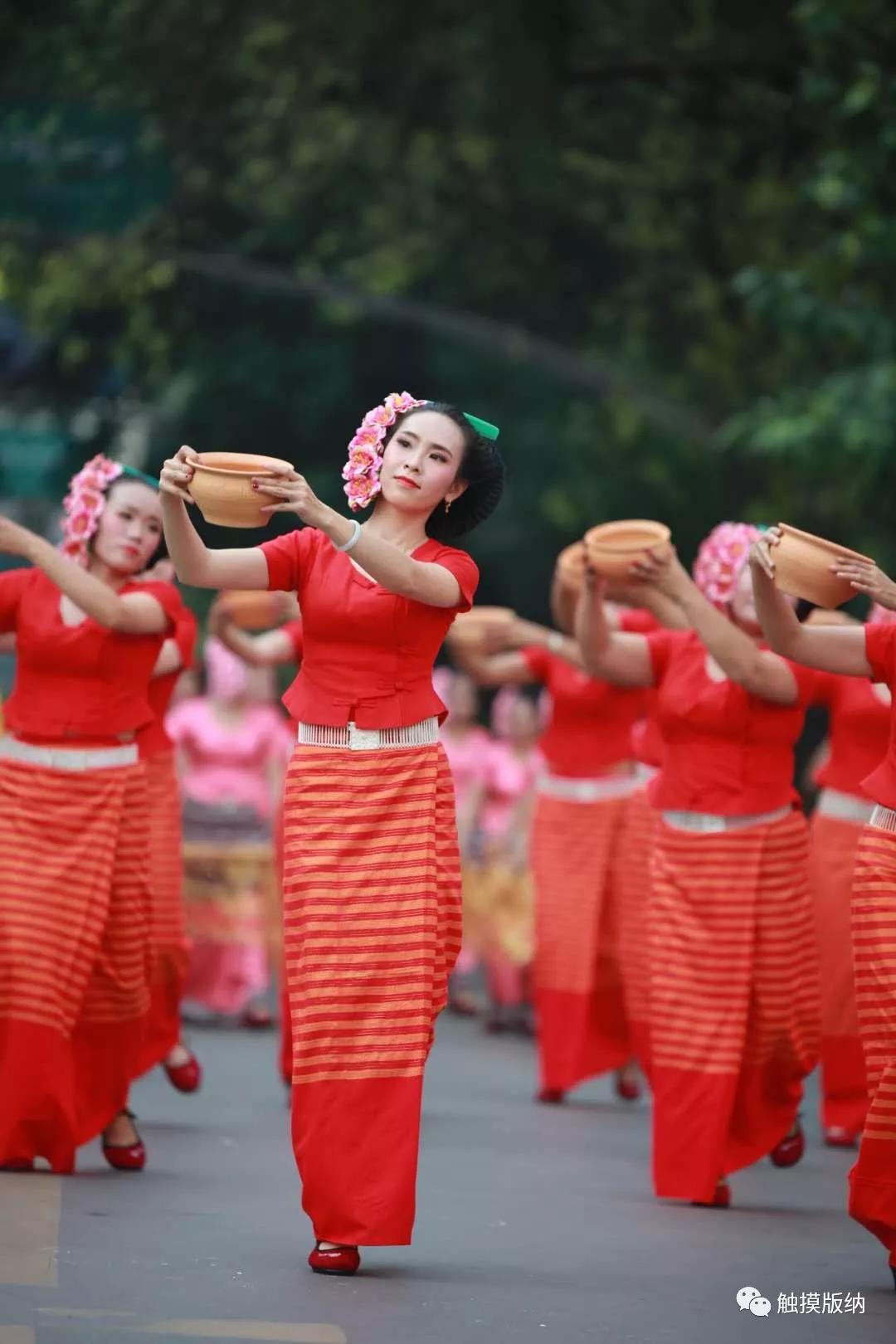泼水节游演直播回放,泼水节舞蹈双江狂欢2018