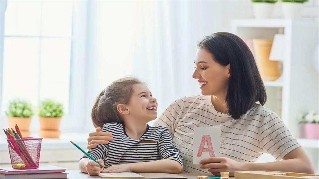 孩子被嘲笑了怎么跟孩子沟通呢,孩子被嘲笑如何开导孩子