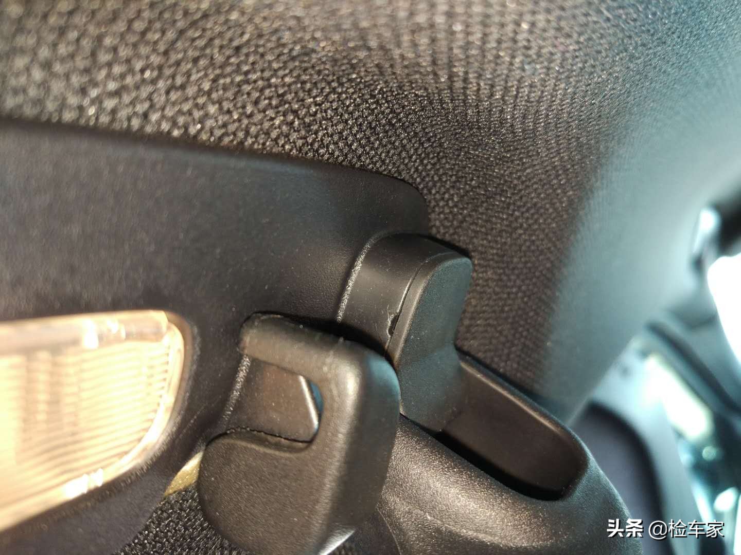 2万公里贬值80多万,45万买辆V8+6.4L的JEEP大切诺基SRT还值吗?