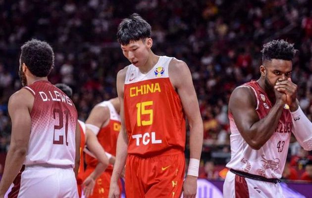 周琦年龄是96还是93,周琦6中6