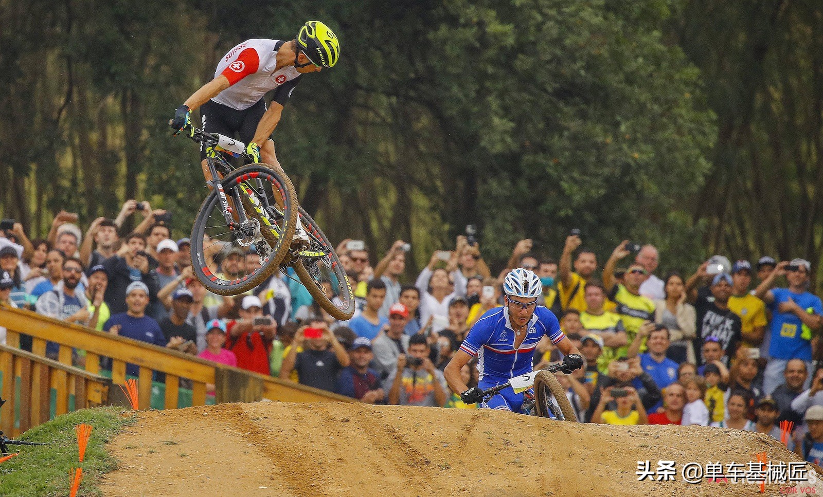 自行车花鼓阻力大解决方法,自行车花鼓挑选技巧图解说明