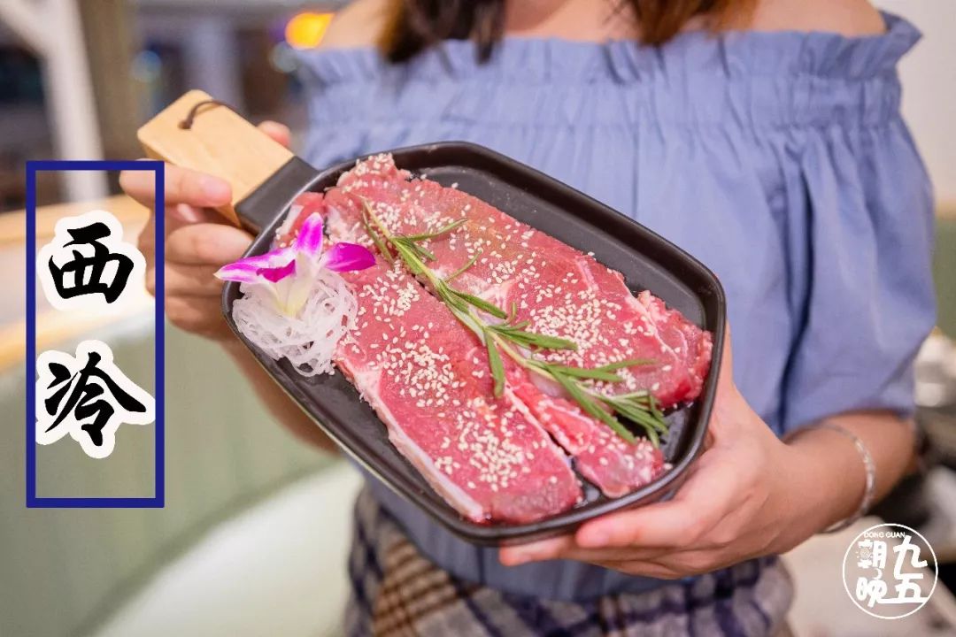 东莞首家火锅+烤肉一体涮就在万江家汇城，几百人排队等着吃