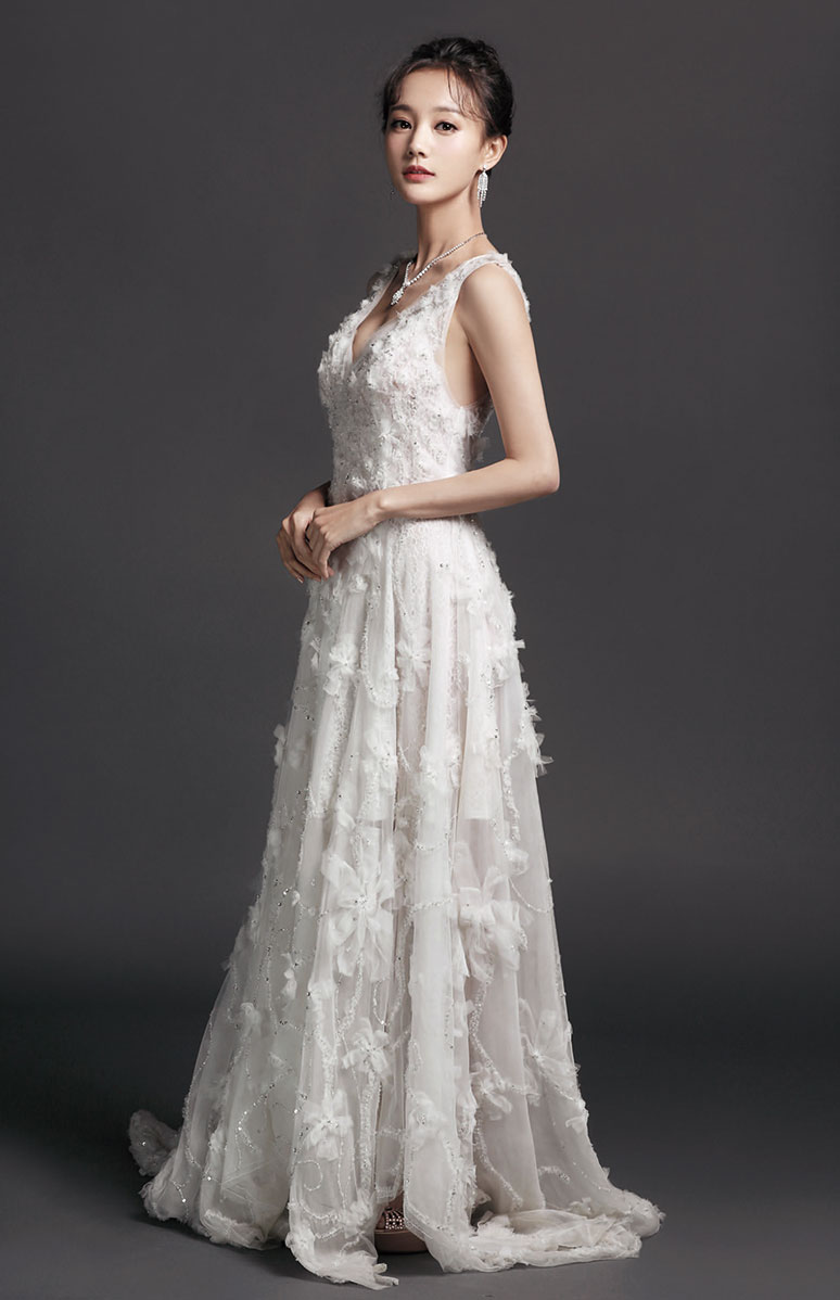 明星穿名牌被曝光,明星穿的品牌衣服是真的吗