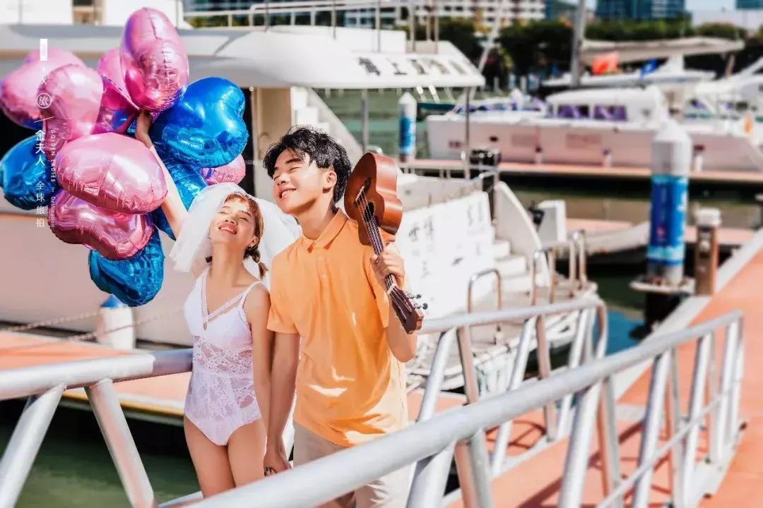 三亚蓝骑士游艇旅拍,三亚闺蜜游艇旅拍