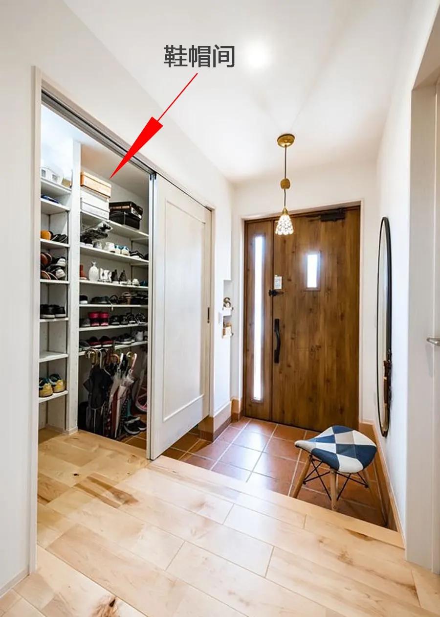 玄关收纳鞋帽间正流行!单车、婴儿车都能放,太好用