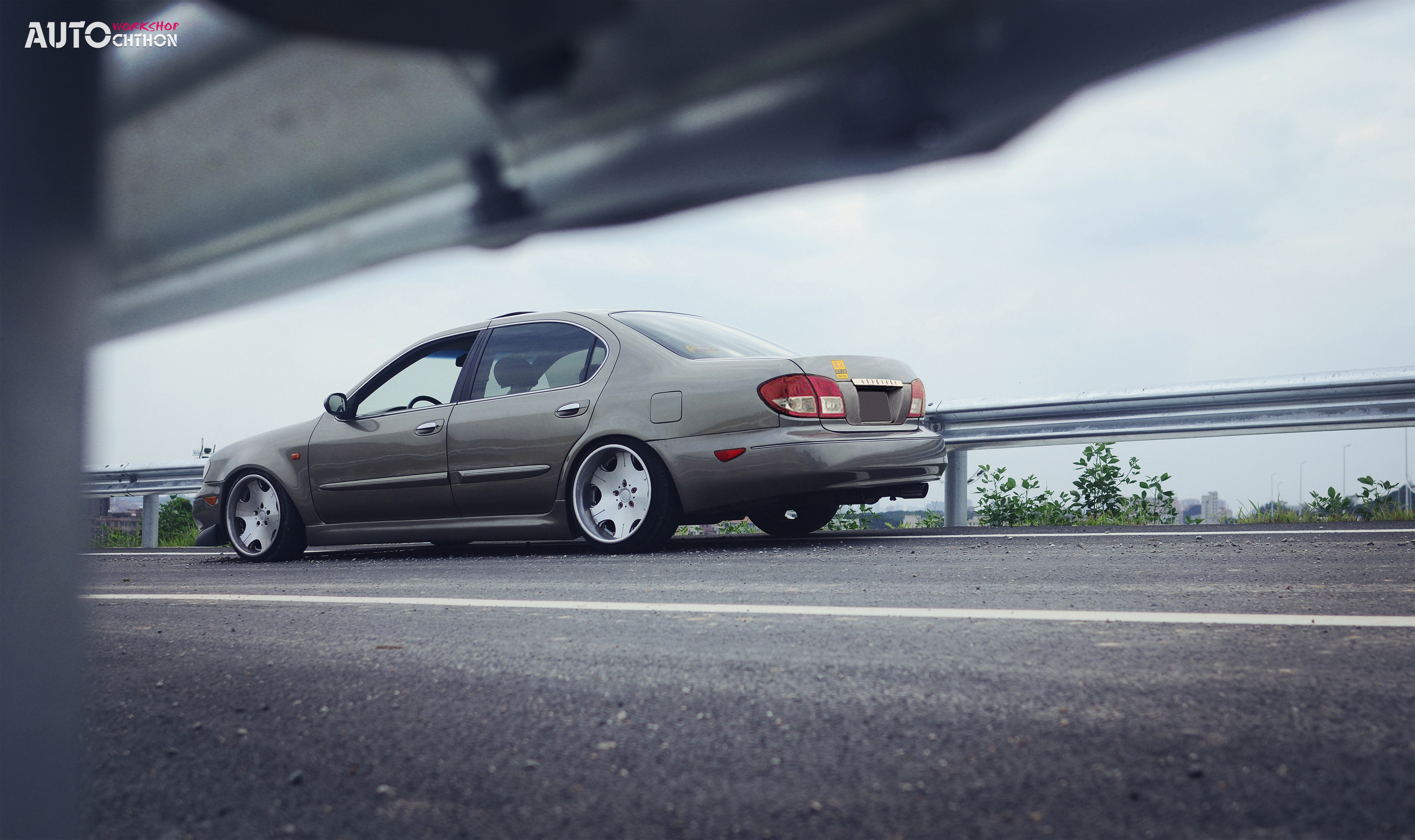 与爸爸一起玩遥控越野车,和父亲一起玩赛车游戏