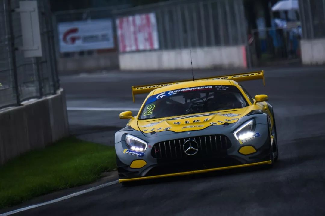 钢铁赛道雨中热战·ChinaGT上演秦皇岛首轮超跑对决