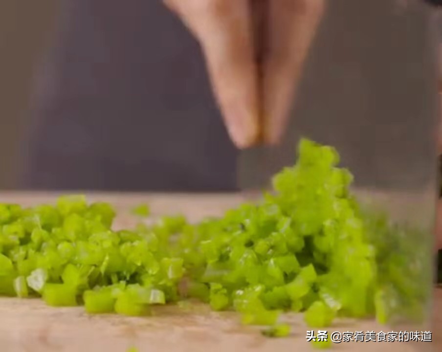 雪菜墨鱼的家常做法,墨鱼炒雪菜如何才能墨鱼嫩