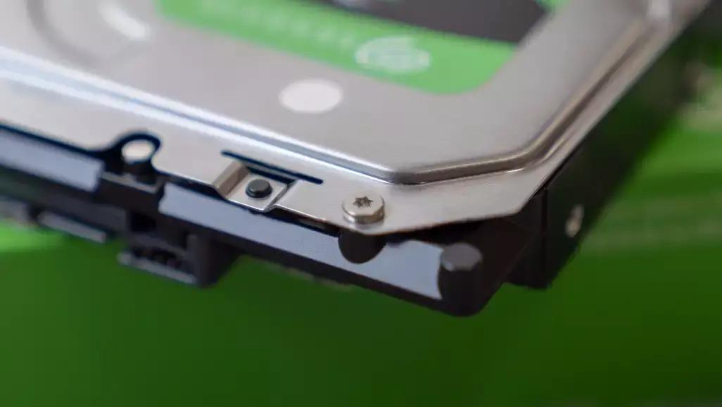 4t希捷酷鱼和蓝盘测评,希捷酷鱼3t是叠瓦盘吗