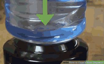 饮水机太脏如何喝干净的水,饮水机上面的桶里面脏了怎样刷呢