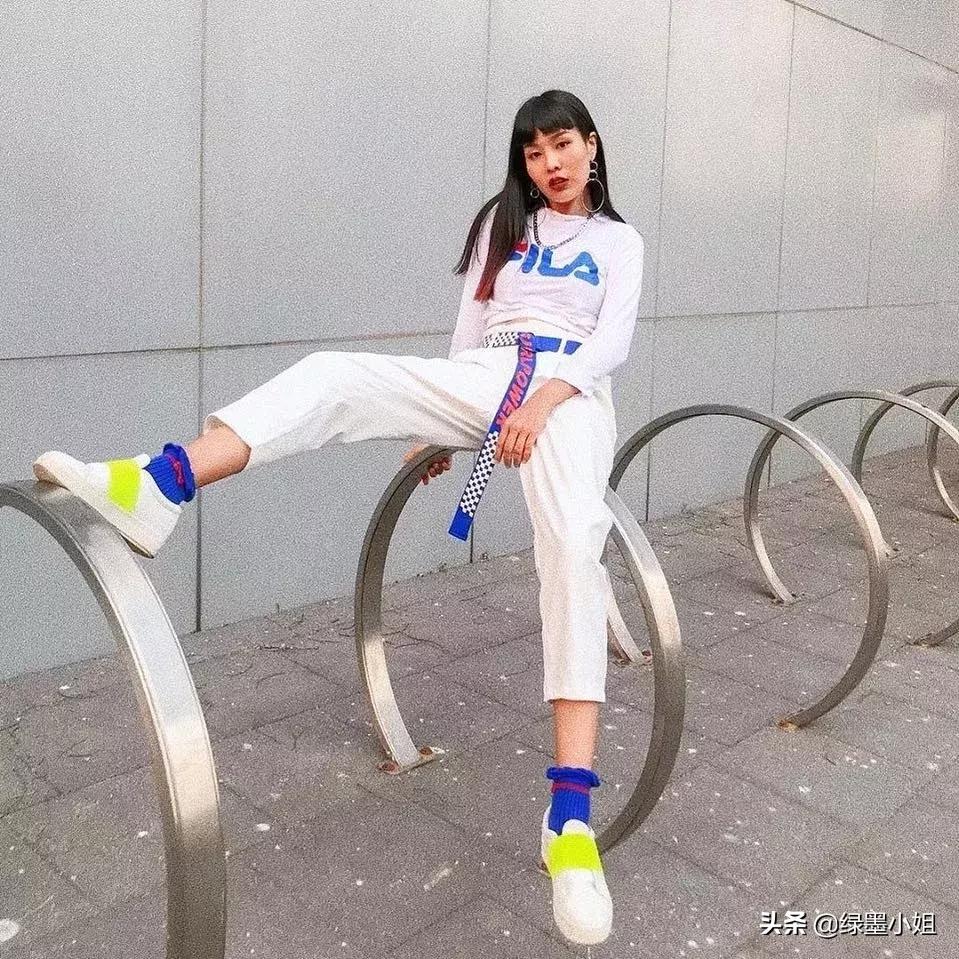 欧阳娜娜同款鞋子匡威,欧阳娜娜一共有匡威的多少鞋