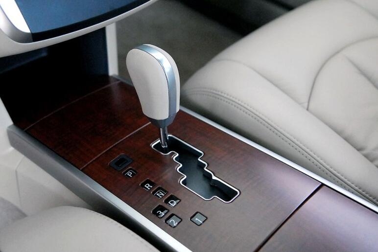 战友家里的老天籁卖我2万多,这个价格亏吗?