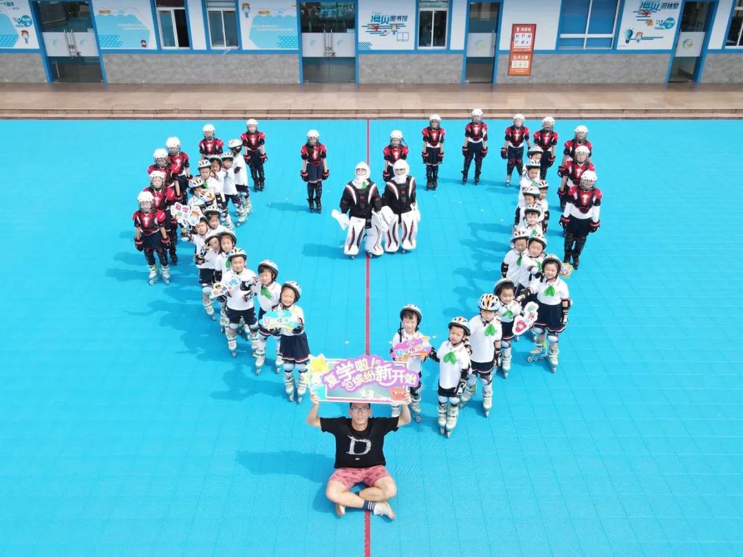 萌娃们终于复学啦！来看今天小学、幼儿园的现场图→