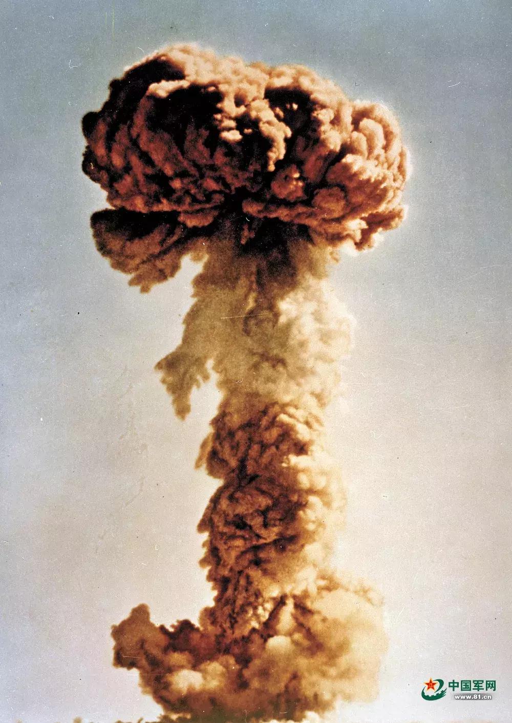 这支受阅的空中王牌部队,54年前还干过一件惊天动地的大事