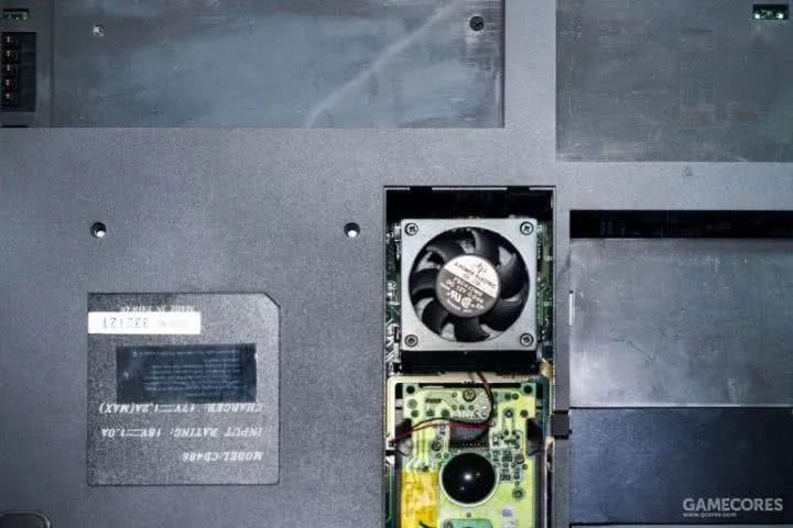 一百多块买个26年前的笔记本,我改了改,还能上网