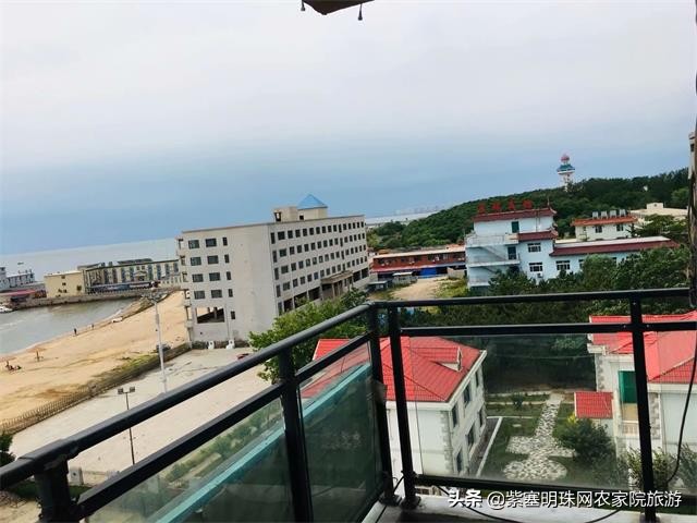辽宁东戴河lijie海景公寓出门就是海,这里海滩大,水质清澈
