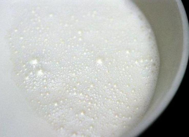 奶粉如何减少泡沫,奶粉有泡沫的好还是没泡沫的好