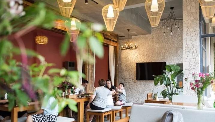 莫干山幽静住宿,莫干山恒温泳池度假酒店