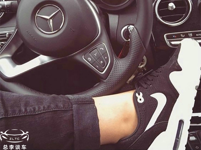 虎头奔这车稳吗,提一台最新款虎头奔是什么体验