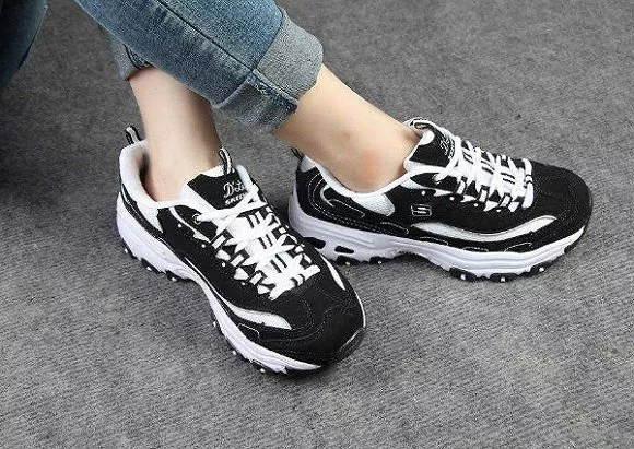 又一运动鞋“黑马”诞生：每天卖出52000双，从中国赚走上百亿！