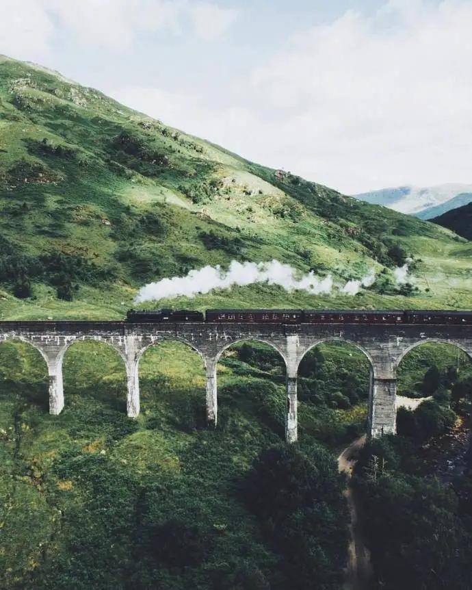 留学生的梦中圣地、神奇故事迭出,爱丁堡大学到底有什么魅力?