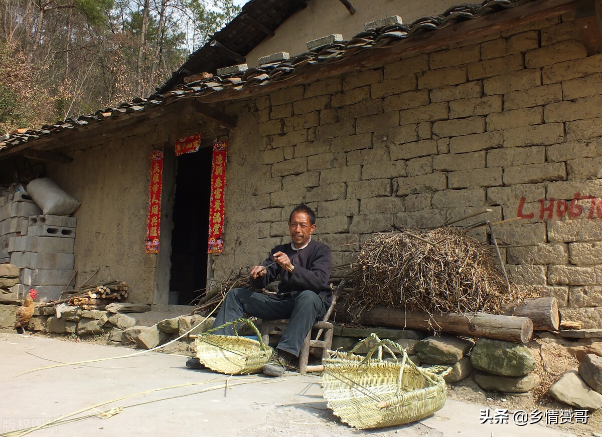 父母在农村被全村人孤立了怎么办,贫穷被亲戚看不起怎么办