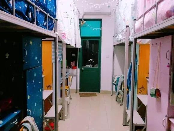 大学宿舍5人间哪个最好,《大学》宿舍对比