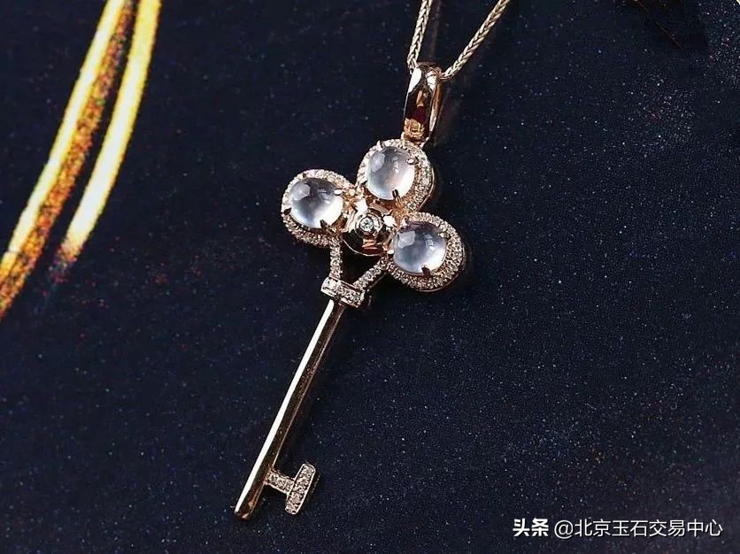 100种翡翠寓意好的,这10件翡翠配饰寓意非常吉祥