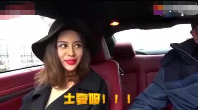 开法拉利街头搭讪视频,春熙路男子开法拉利搭讪美女