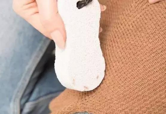 拉链脚坏了用吸管怎样修复,用塑料吸管修复衣服拉链