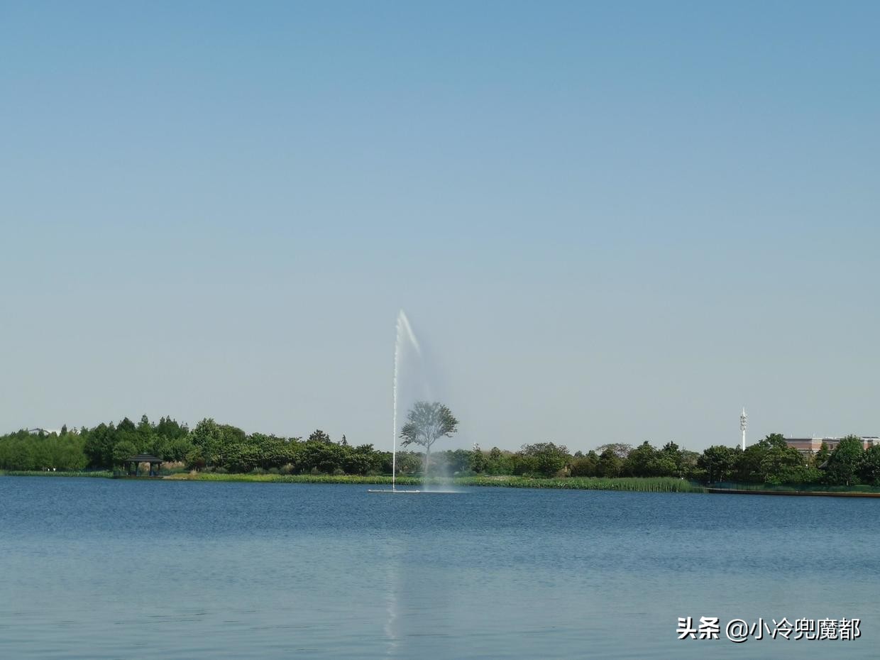 迪士尼游玩如何进迪士尼小镇,不买门票可以进迪士尼小镇