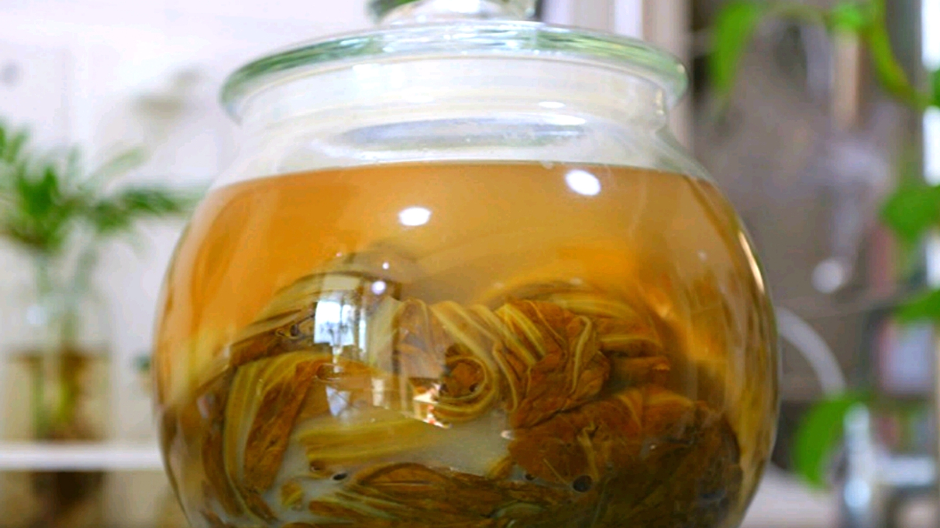 酸爽开胃酸菜炒粉这样做最地道,酸菜炖排骨酸爽开胃